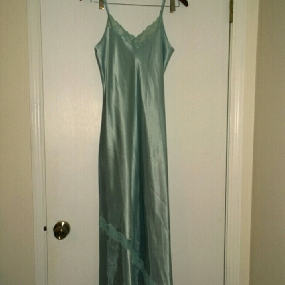 Jones New York Slip Small